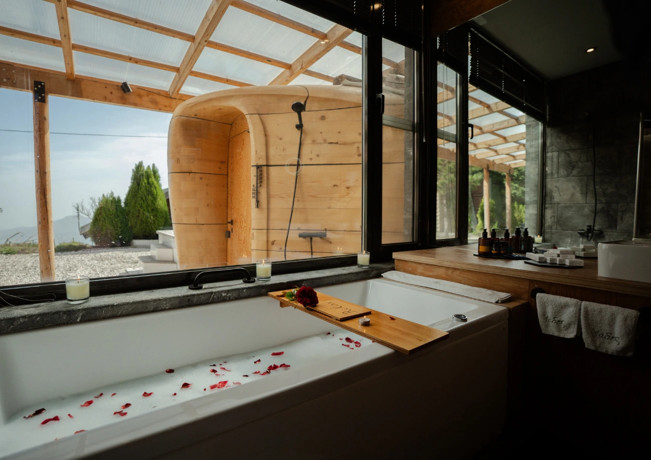 Gallery 52