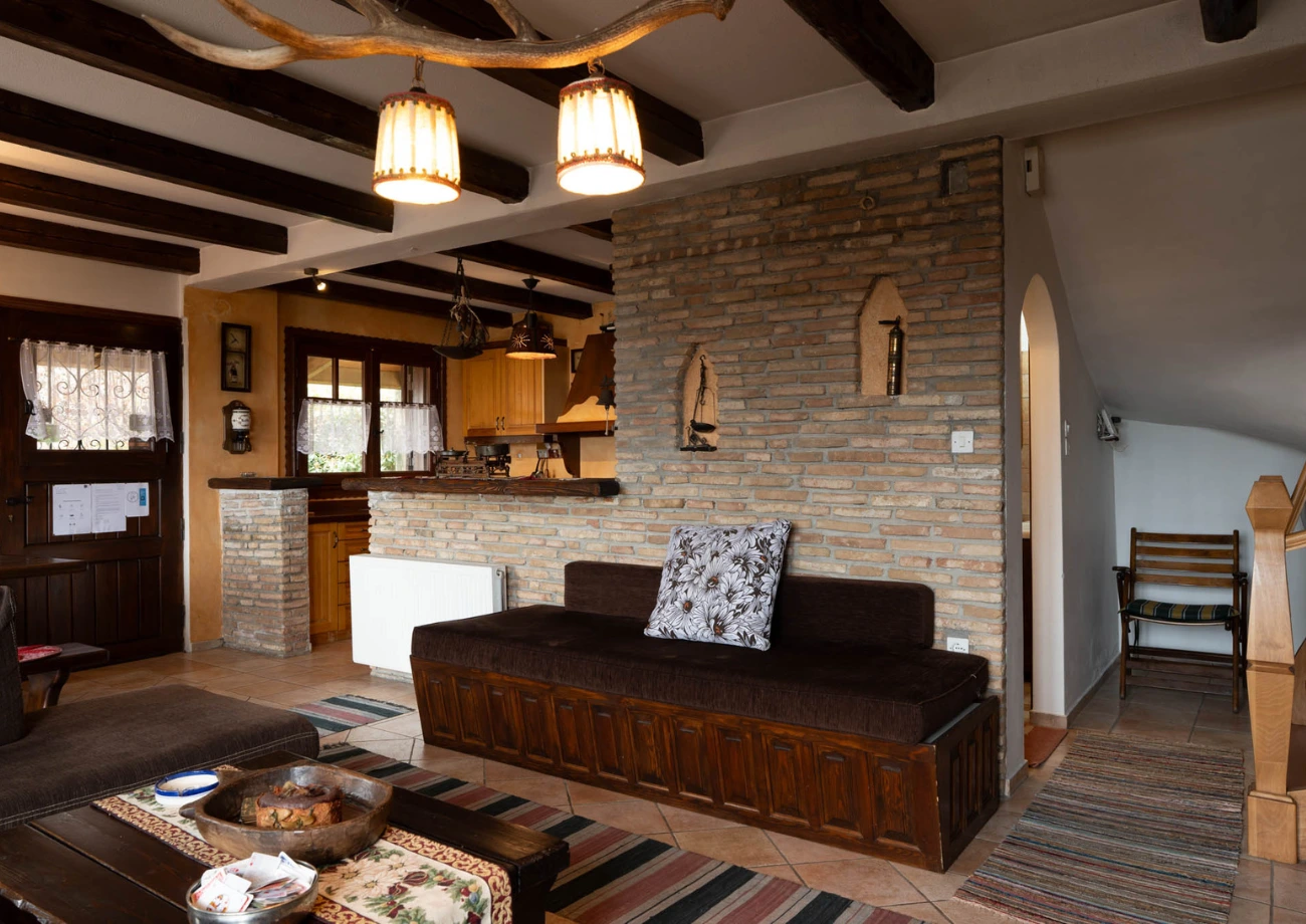 Hyas Residence 1